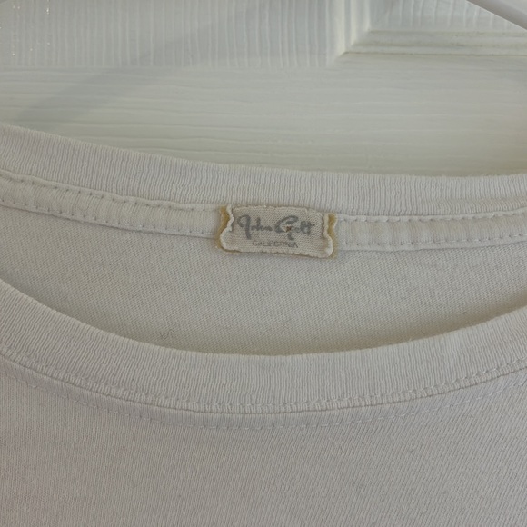 Brandy Melville cropped tee - Picture 2 of 3